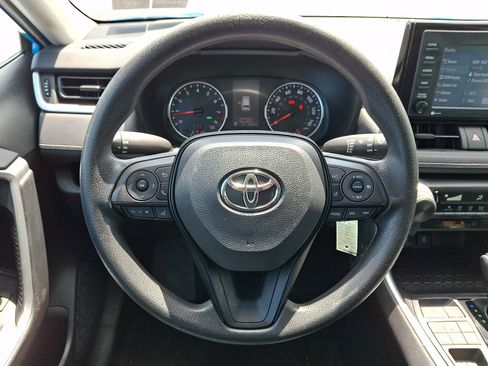 Certified 2020 Toyota RAV4 LE w/ All Weather Liner Package AWD/4WD image 20