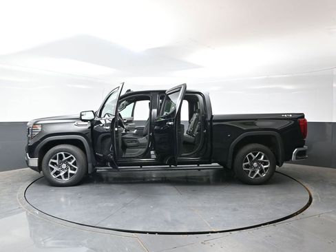 Used 2022 GMC Sierra 1500 SLT w/ SLT Convenience Package AWD/4WD image 60