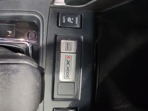 Used 2017 Subaru Forester 2.5i Touring AWD/4WD image 24