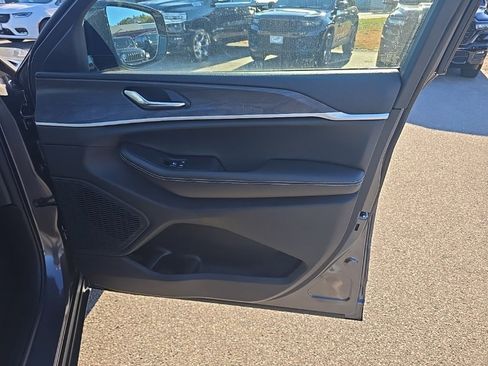 New 2025 Jeep Grand Cherokee Limited image 10