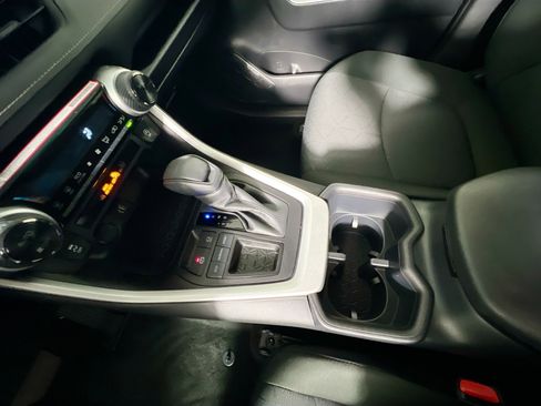 Used 2025 Toyota RAV4 XLE image 26