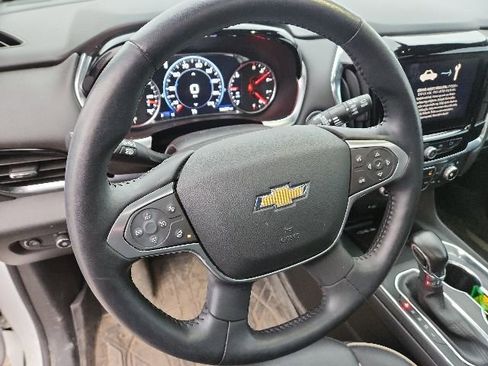 Used 2022 Chevrolet Traverse Premier AWD/4WD image 9