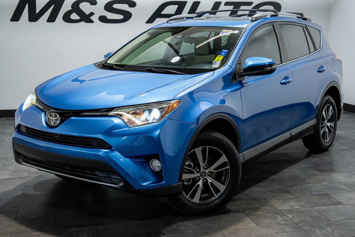 Used 2017 Toyota RAV4 XLE w/ Plus Special Value Package AWD/4WD image 2