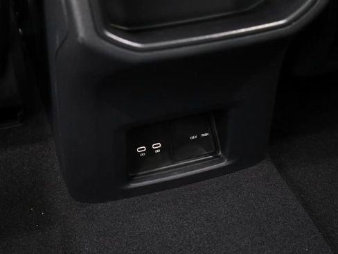 New 2026 Volkswagen Atlas Cross Sport SE image 23