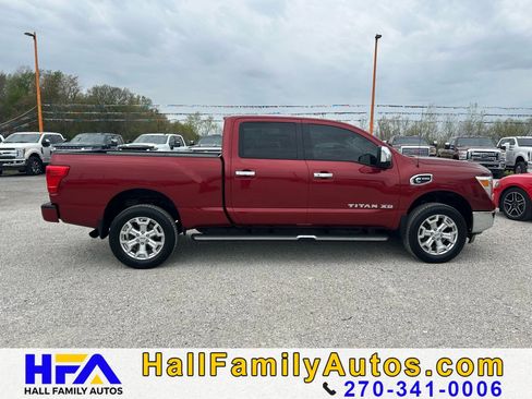 Used 2016 Nissan Titan SL image 6
