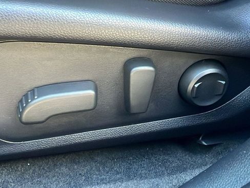 Used 2025 Subaru Crosstrek 2.5i Limited image 11