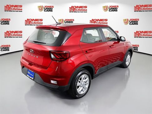 Certified 2026 Hyundai Venue SE image 15