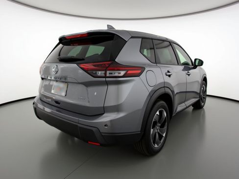 Used 2025 Nissan Rogue SV AWD/4WD image 9
