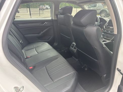 Certified 2018 Honda Accord EX-L image 12