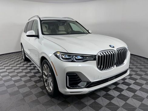 Certified 2022 BMW X7 xDrive40i image 3