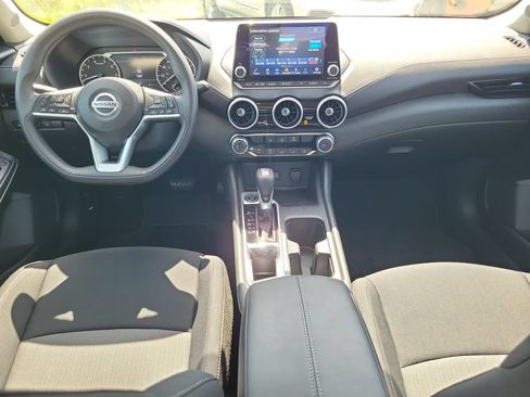 Used 2023 Nissan Sentra SV FWD image 13