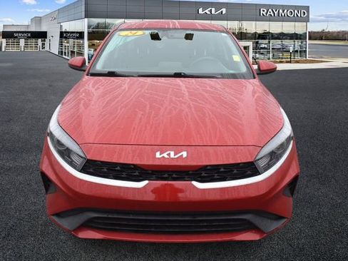 Certified 2024 Kia Forte LXS image 9