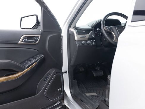 Used 2016 GMC Yukon XL Denali w/ Open Road Package image 24