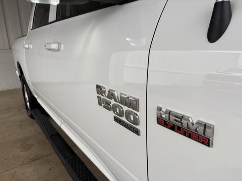 Used 2022 RAM 1500 Classic SLT w/ Electronics Convenience Group image 34