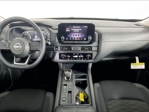 Certified 2025 Nissan Pathfinder S image 21