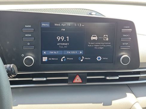 Used 2025 Hyundai Elantra SE image 10