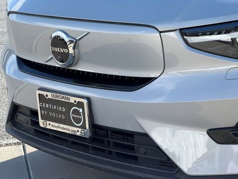 Certified 2023 Volvo XC40 Recharge Ultimate image 6