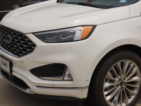 Used 2020 Ford Edge Titanium w/ Equipment Group 301A FWD image 3