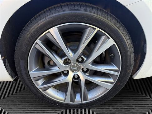 Used 2019 Lexus IS 300 image 29