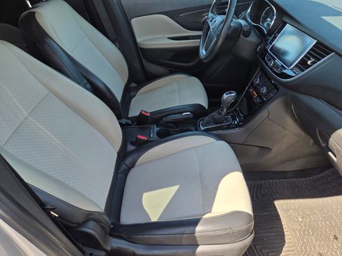 Used 2020 Buick Encore Preferred AWD/4WD image 16
