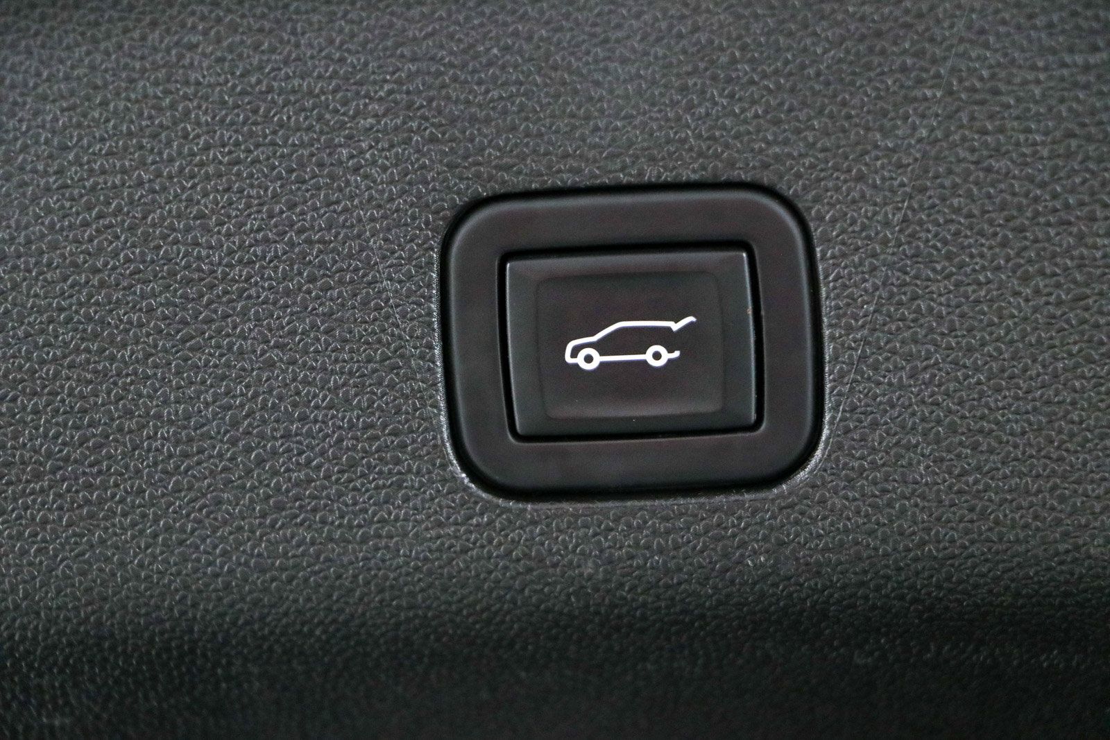 Used 2023 Chevrolet Tahoe Z71 AWD/4WD image 35