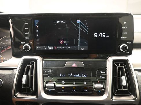 Used 2023 Kia Sorento S w/ Panoramic Sunroof Package image 11