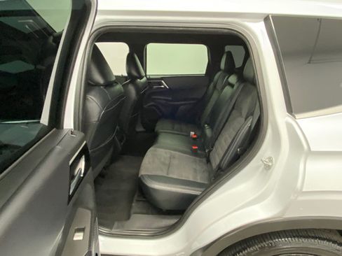 Used 2023 Mitsubishi Outlander SE Black Edition AWD/4WD image 34