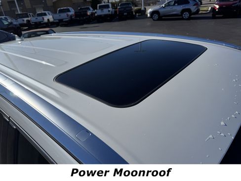 Used 2019 Toyota Highlander XLE image 11