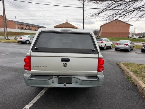Used 2008 Dodge Dakota SXT image 5