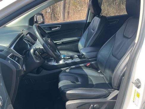 Used 2019 Ford Edge Titanium w/ Cold Weather Package image 7