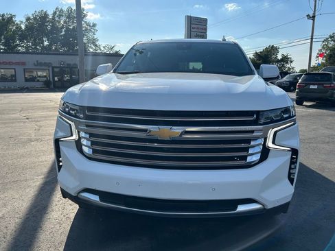 Used 2023 Chevrolet Tahoe High Country AWD/4WD image 2