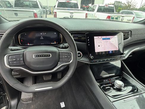 Certified 2024 Jeep Wagoneer 4WD image 27