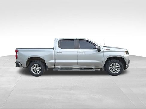 Used 2022 Chevrolet Silverado 1500 LT w/ Z71 Off-Road Package AWD/4WD image 12