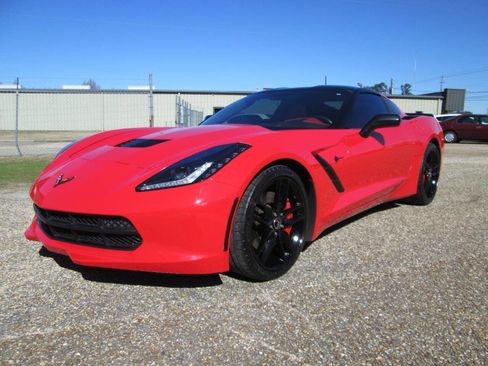 Used 2014 Chevrolet Corvette Stingray Z51 2dr Coupe w/ 3LT Preferred Equipment Group image 2