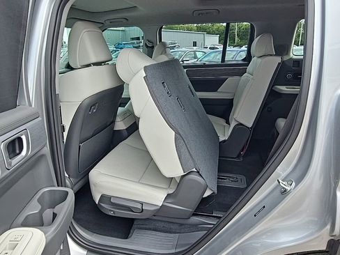 Used 2024 Hyundai Santa Fe Limited image 35