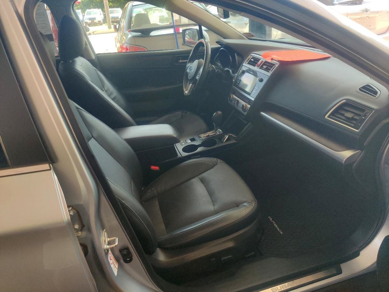 Used 2015 Subaru Outback 3.6R Limited AWD/4WD image 15