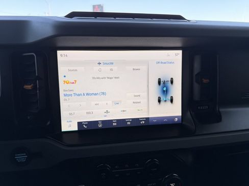 Used 2021 Ford Bronco Badlands image 11