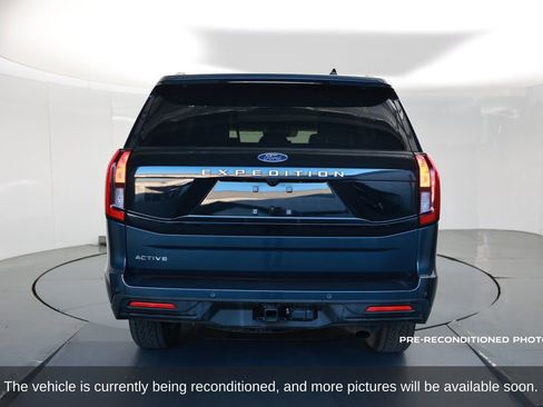 Used 2025 Ford Expedition Active image 6