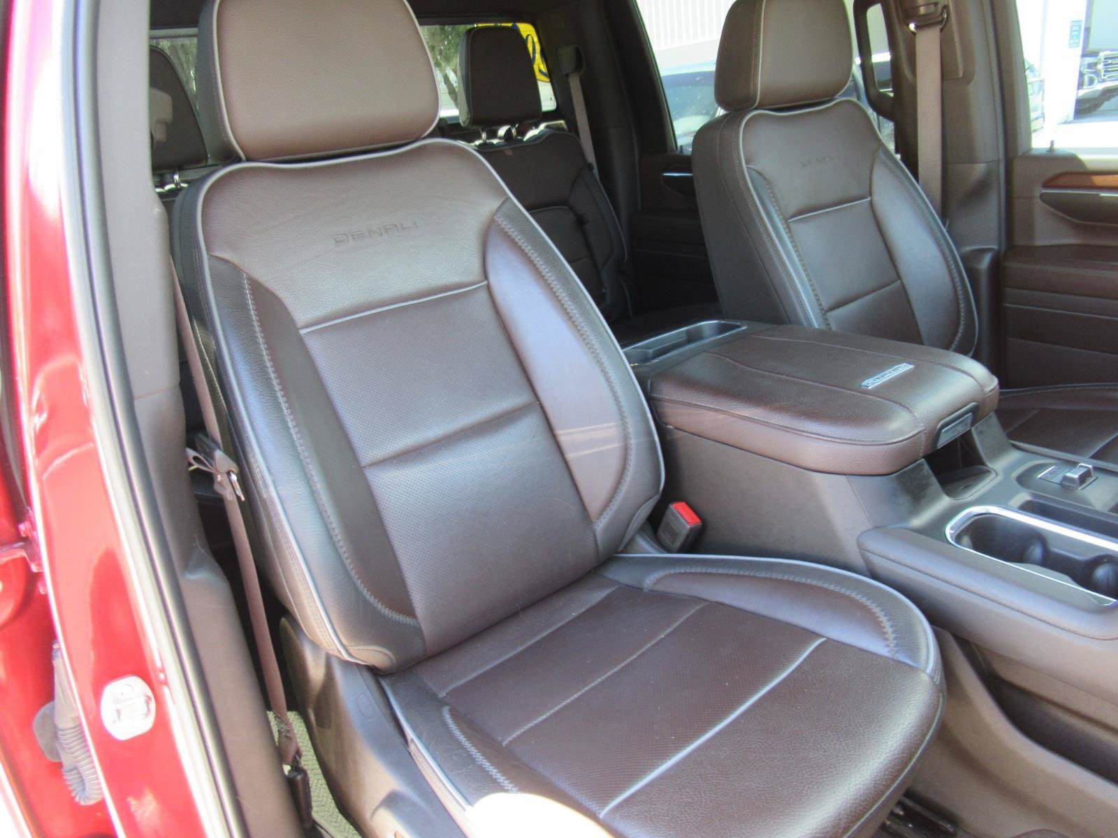Used 2024 GMC Sierra 2500 Denali w/ Denali Reserve Package AWD/4WD image 9
