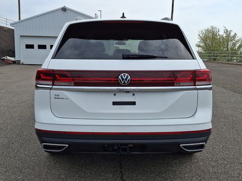 Used 2025 Volkswagen Atlas SE FWD image 5
