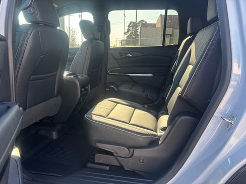 New 2026 Chevrolet Traverse High Country w/ LPO, Floor Liner Package FWD image 12