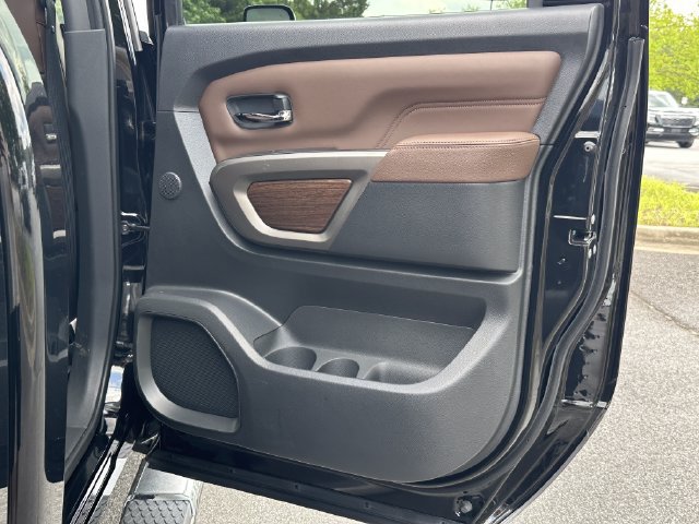 Certified 2024 Nissan Titan Platinum Reserve w/ Moonroof Package AWD/4WD image 18