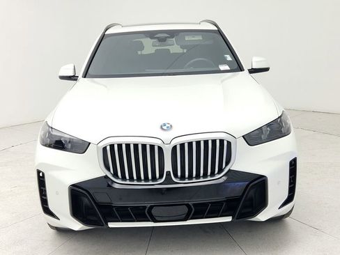 Used 2024 BMW X5 xDrive40i w/ M Sport Package image 2