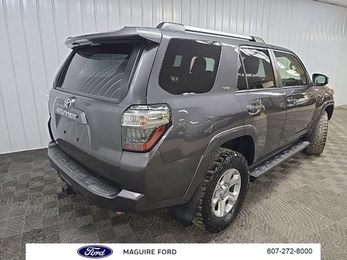 Used 2019 Toyota 4Runner SR5 AWD/4WD image 12
