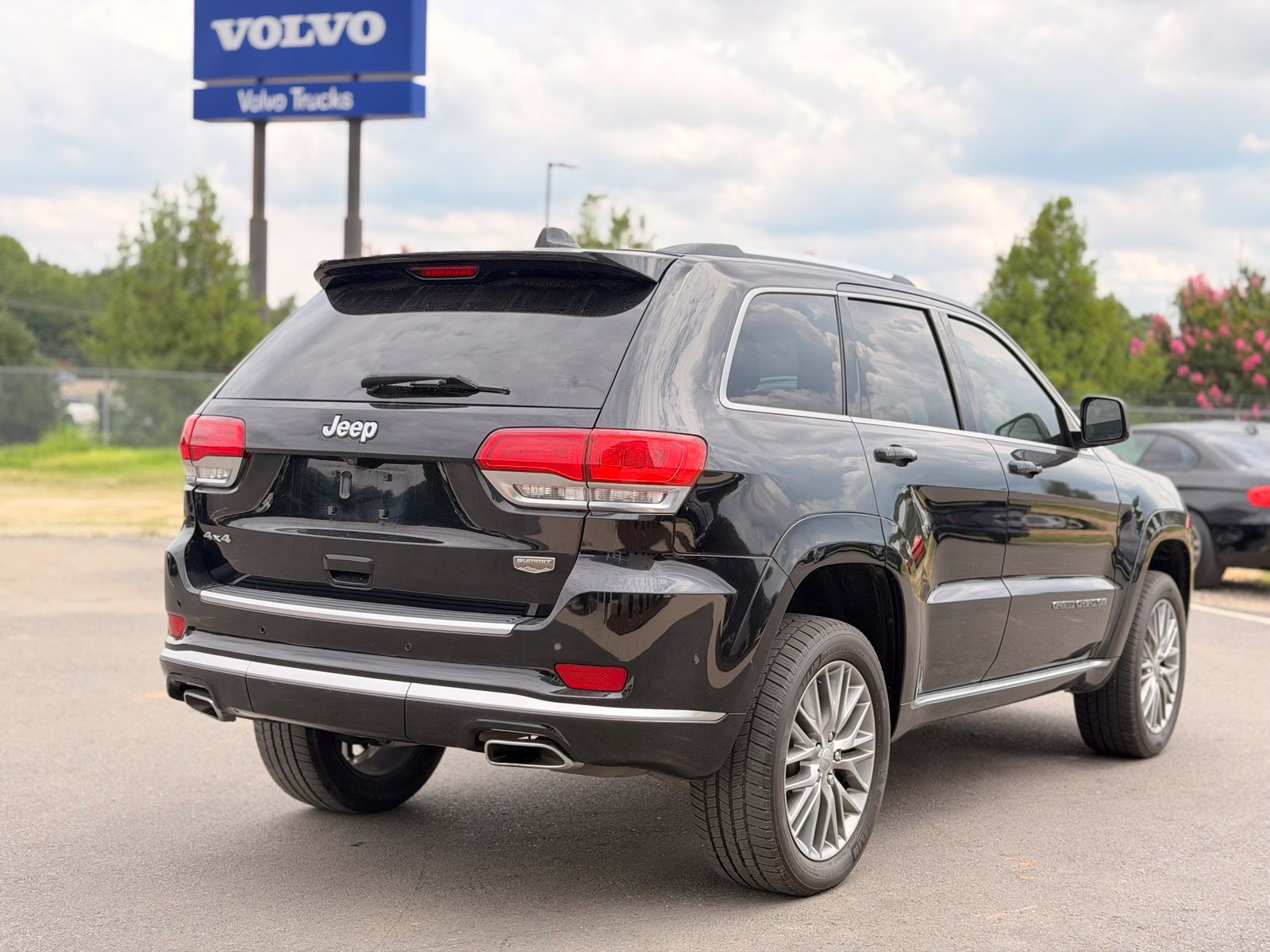 Used 2018 Jeep Grand Cherokee Summit w/ Platinum Series Group AWD/4WD image 10