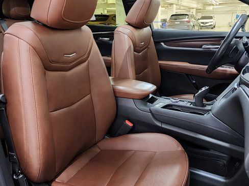 Used 2022 Cadillac XT5 Premium Luxury w/ Technology Package image 22