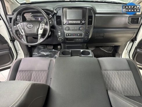 Used 2023 Nissan Titan S image 11