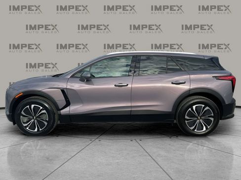 Used 2024 Chevrolet Blazer EV LT image 2