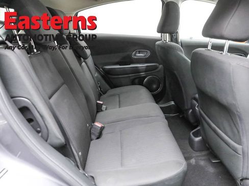 Used 2017 Honda HR-V EX image 22