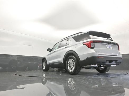 New 2026 Ford Explorer Active image 32